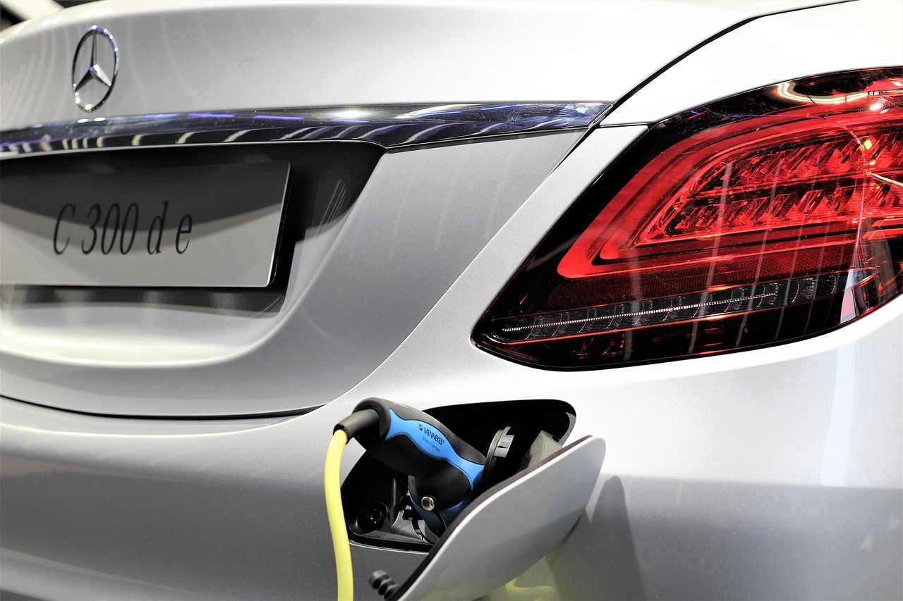 assurance auto Mercedes-Benz électrique ou hybride